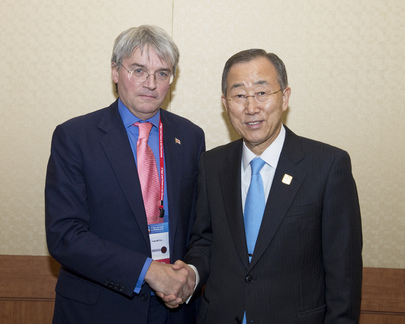 Secretary-General Meets U.K. Development Secretary in Busan