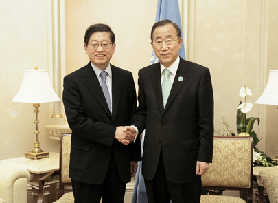 Secretary-General Meets Korean Prime Minister in Abu Dhabi