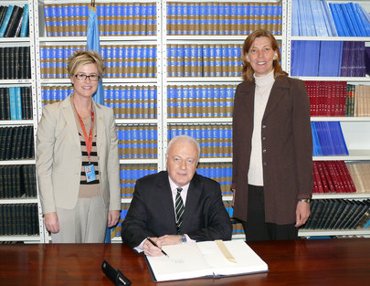 Australia Signs Nagoya Protocol on Access to Genetic Resources