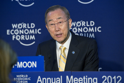 Secretary-General Briefs Media at Davos