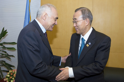 Secretary-General Meets Egyptian Foreign Minister in Addis Ababa