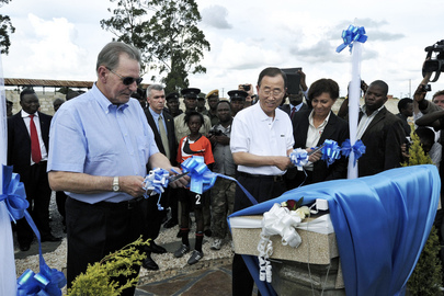 Secretary-General and IOC Chief Unveil Plaque at Zambia Youth Centre
