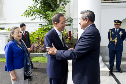 Secretary-General Arrives at Presidential Residence in Jakarta