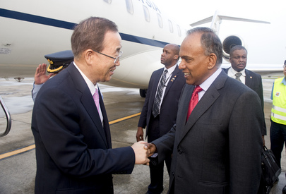 Secretary-General Arrives in Singapore
