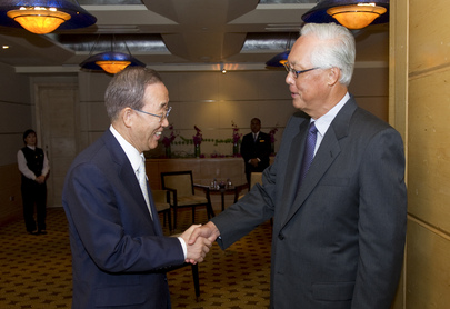 Secretary-General Meets Singaporean Senior Minister