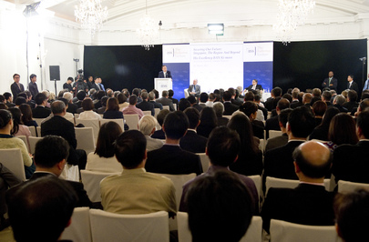 Secretary-General Delivers Lecture at Singapore International Institute