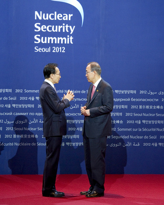 Secretary-General Arrives at Seoul Nuclear Summit