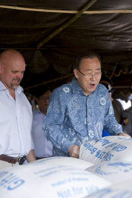 Secretary-General Sees UNODC-WFP Collaboration in Shan State, Myanmar