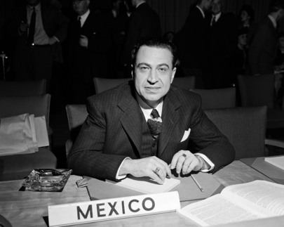 Torres Bodet of Mexico Replaces Julian Huxley as Director General of UNESCO