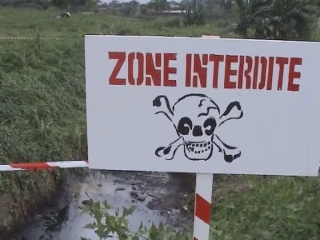 Selected frame from video story 
COTE D'IVOIRE / TOXIC WASTE REPORT
	